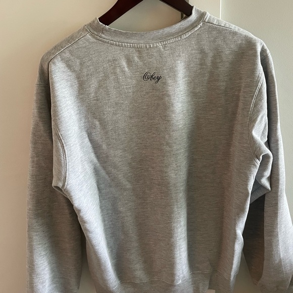 Obey crewneck - Picture 2 of 2